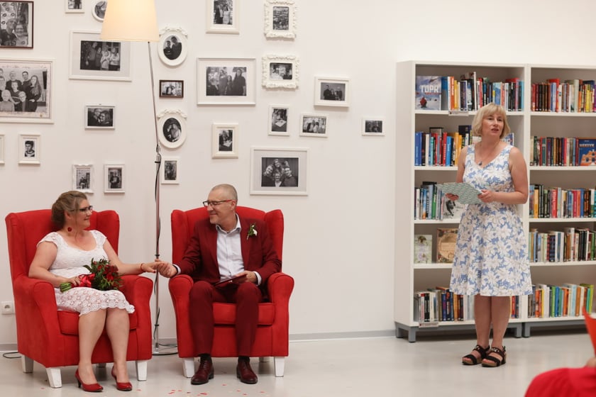 Agnieszka Gil i Piotr Gawałko ślubowali sobie miłość w bibliotece