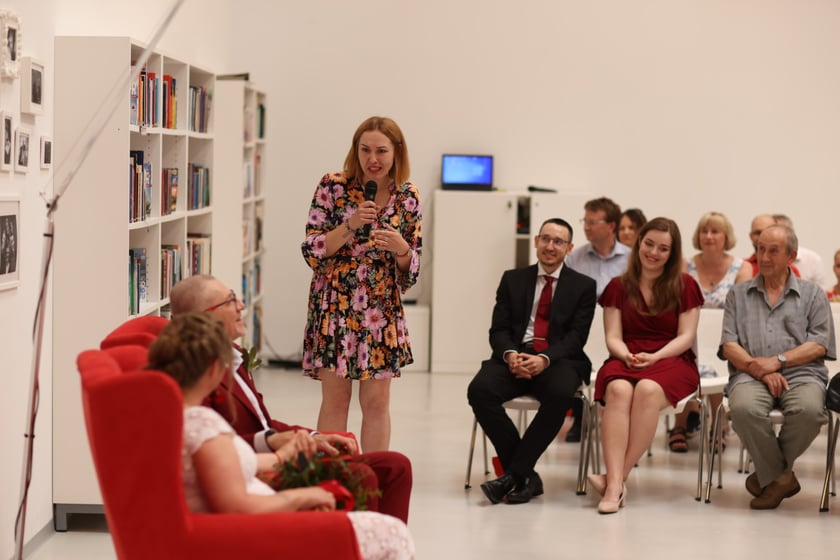 Agnieszka Gil i Piotr Gawałko ślubowali sobie miłość w bibliotece