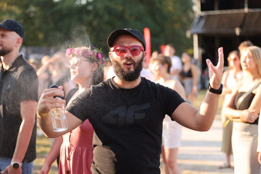 Gorąca zabawa na Santander Letnie Brzmienia 2023. Tłumy na Partynicach.