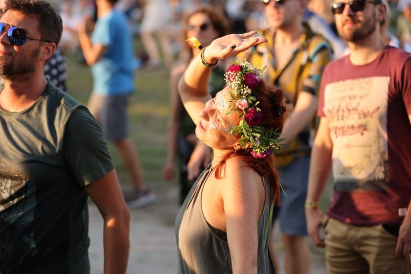 Gorąca zabawa na Santander Letnie Brzmienia 2023. Tłumy na Partynicach.