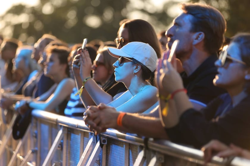 Gorąca zabawa na Santander Letnie Brzmienia 2023. Tłumy na Partynicach.