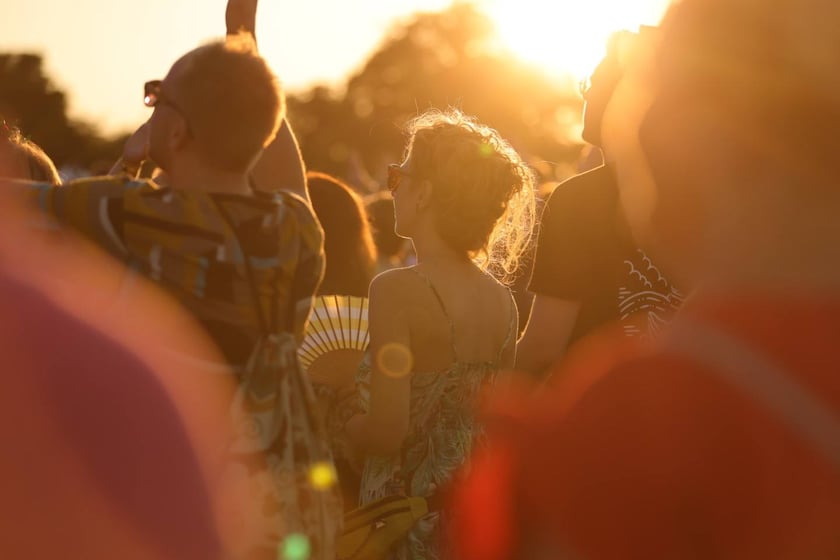 Gorąca zabawa na Santander Letnie Brzmienia 2023. Tłumy na Partynicach.