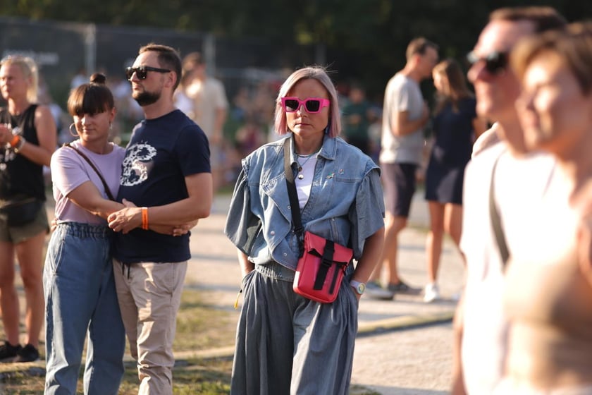 Gorąca zabawa na Santander Letnie Brzmienia 2023. Tłumy na Partynicach.