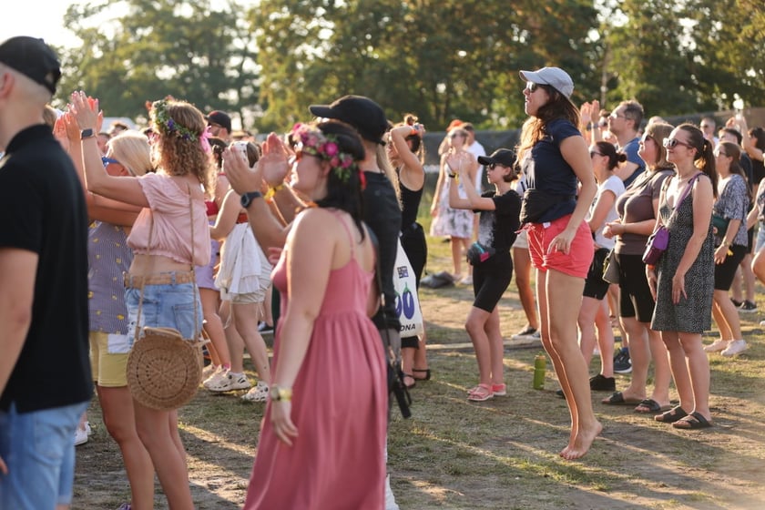 Gorąca zabawa na Santander Letnie Brzmienia 2023. Tłumy na Partynicach.