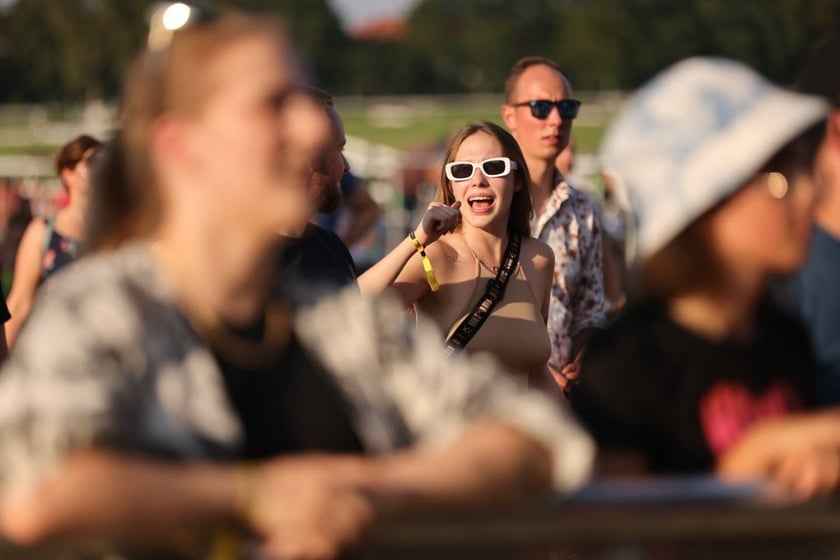 Gorąca zabawa na Santander Letnie Brzmienia 2023. Tłumy na Partynicach.