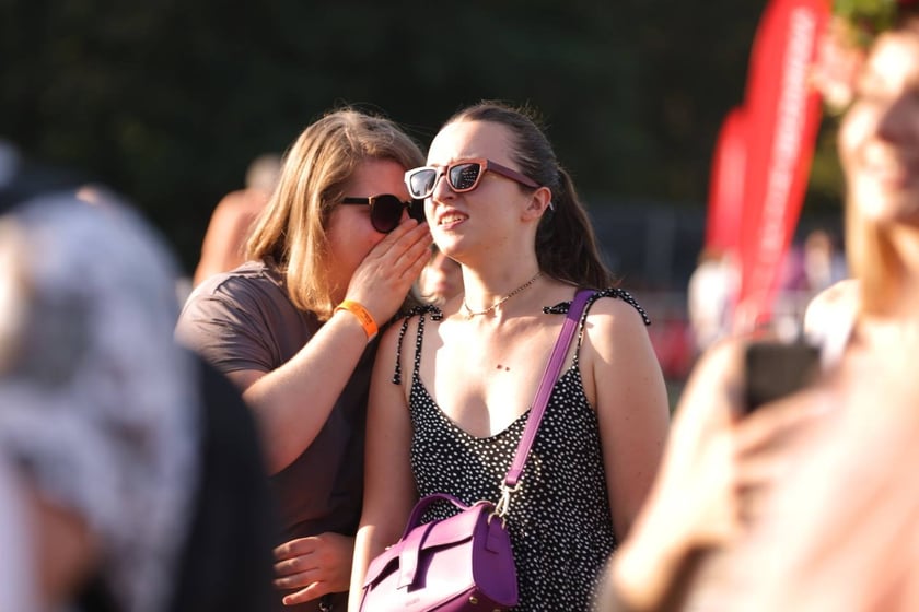 Gorąca zabawa na Santander Letnie Brzmienia 2023. Tłumy na Partynicach.