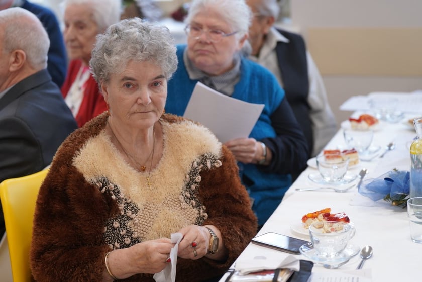 Anna Wyszkoni spotkała się z seniorami w Dziennym Domu Pomocy przy Skoczylasa 8 w Leśnicy