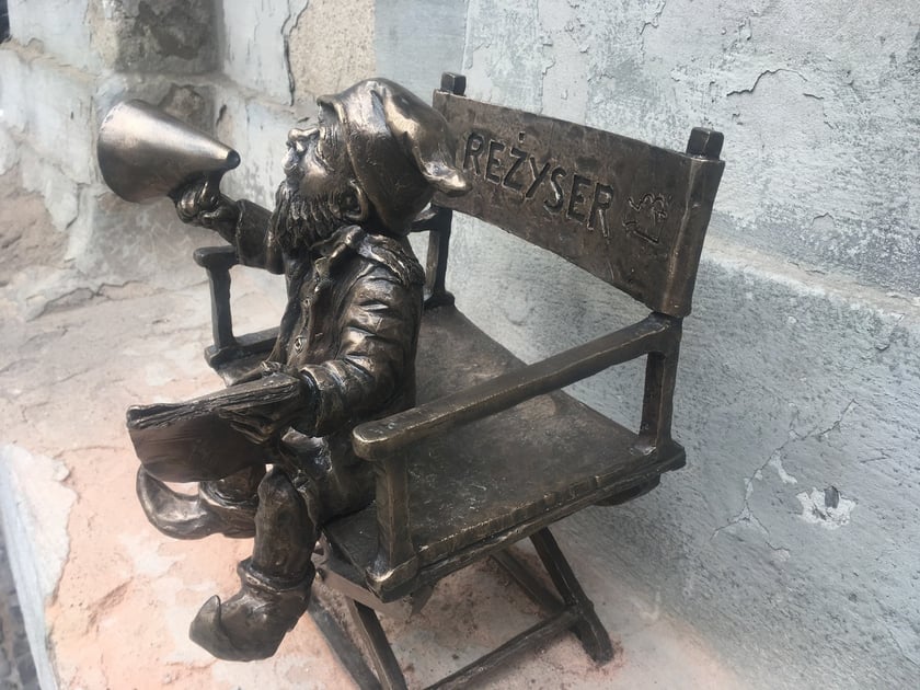 Nowy krasnal-reżyser u zbiegu ulic Mierniczej i Łukasińskiego