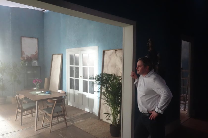 Tomasz Schuchardt na planie filmu &bdquo;To się nie dzieje&rdquo; w Wytw&oacute;rni Film&oacute;w Fabularnych