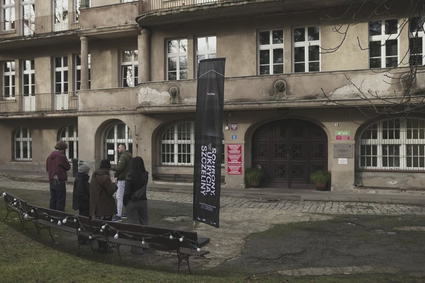 We wrocławskich schronach odbywa się trzydniowa wystawa Yuriya Bileya &ndash; schron pod Uniwersytetem Medycznym na Bartla 5