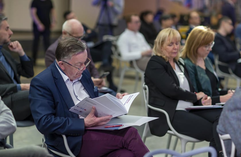 Uczestnicy konferencji ?Wrocław jest przedsiębiorczy?, 30 marca 2022 r.