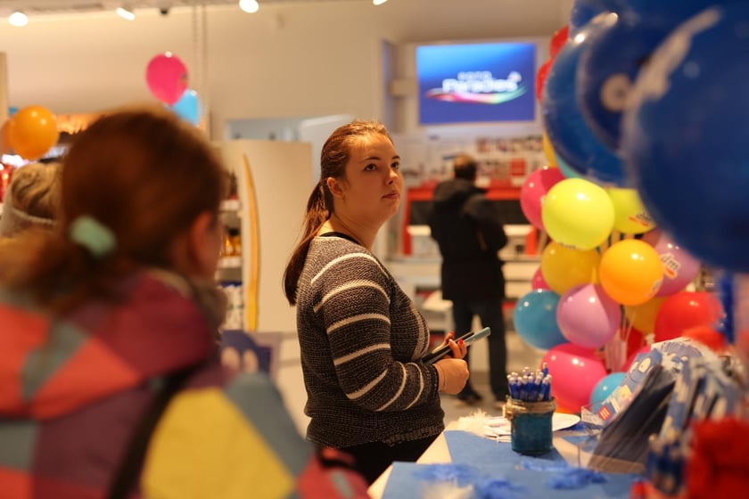 6 grudnia 2022 r. otwarto drogerię dm w centrum handlowym Marino we Wrocławiu