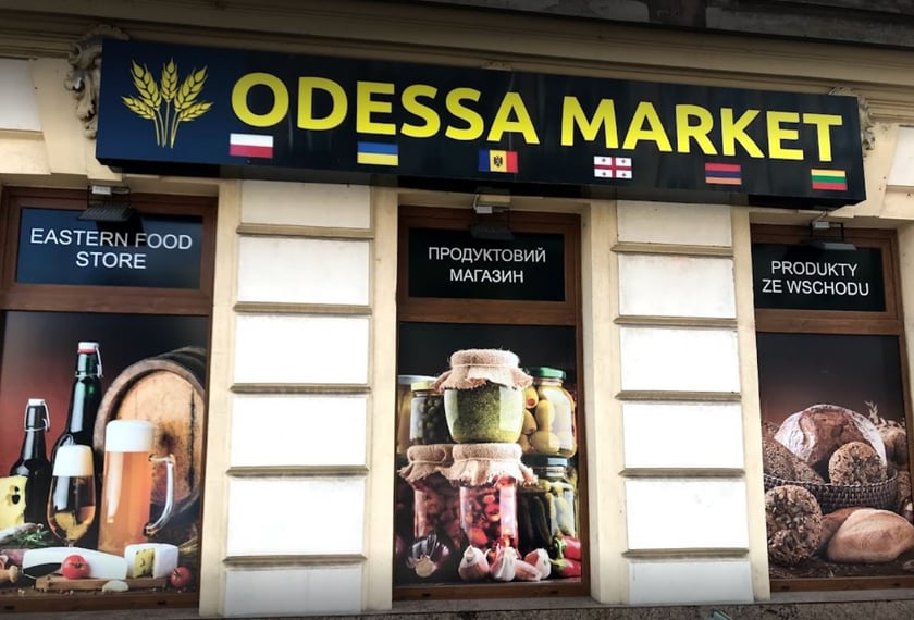 Odessa Market, ul. Nowowiejska 25/1a. Godziny otwarcia poniedziałek ? piątek 9.00-21.00, sobota 9.00-21.00, niedziela 9.00-22.00. Produkty spożywcze m.in. ryby suszone, mąki, kasze, napoje, słodycze, przyprawy, przekąski, wędliny, mrożonki, przetwory. Odessa Market prowadzi sprzedaż internetową.