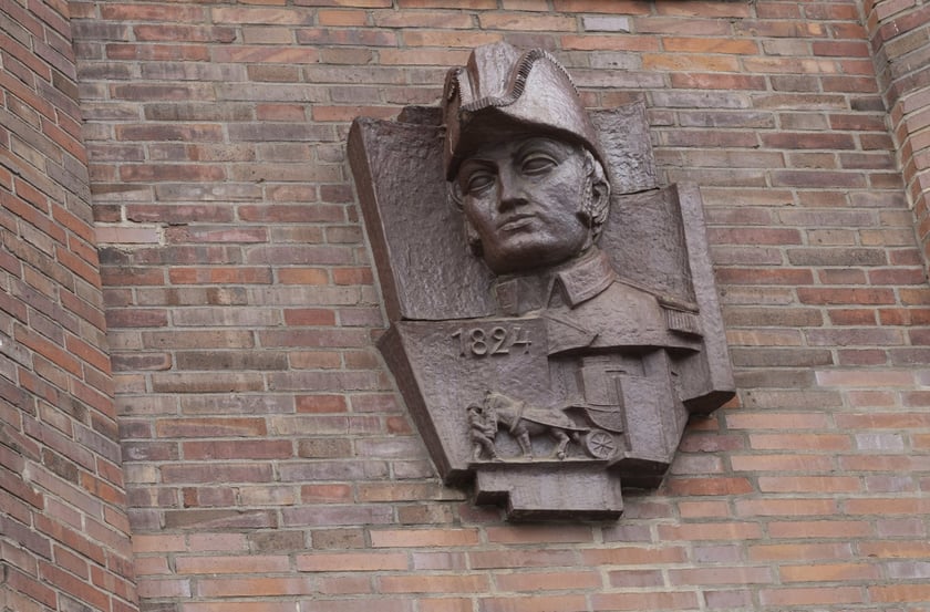 Pierwszy wieżowiec we Wrocławiu, ul. Krasińskiego