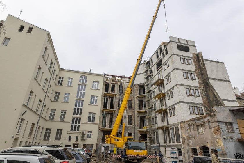 Konto Mieszkaniowe to atrakcyjna premia
Każdy, kto w perspektywie kilku lat planuje kupno mieszkania lub domu jednorodzinnego będzie m&oacute;gł zacząć oszczędzać na specjalnym Koncie Mieszkaniowym.
Założenie takiego konta to jednoczesna deklaracja wpłat od 500 do 2000 zł miesięcznie przez 3 do 10 lat.
&nbsp;