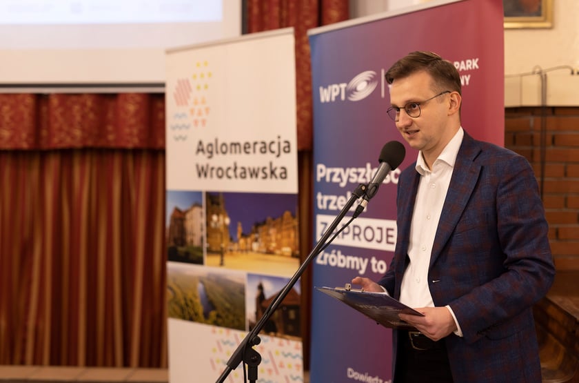 Spotkanie z  cyklu "Bez Mikro Nie Ma Makro" w Bielanach Wrocławskich.