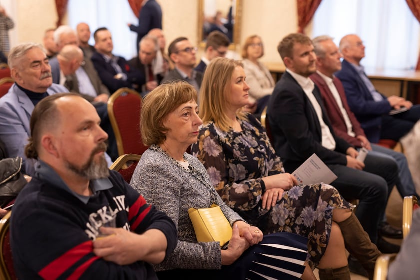 Spotkanie z  cyklu "Bez Mikro Nie Ma Makro" w Bielanach Wrocławskich.