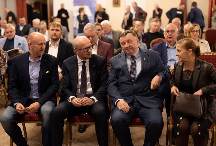 Spotkanie z  cyklu "Bez Mikro Nie Ma Makro" w Bielanach Wrocławskich.