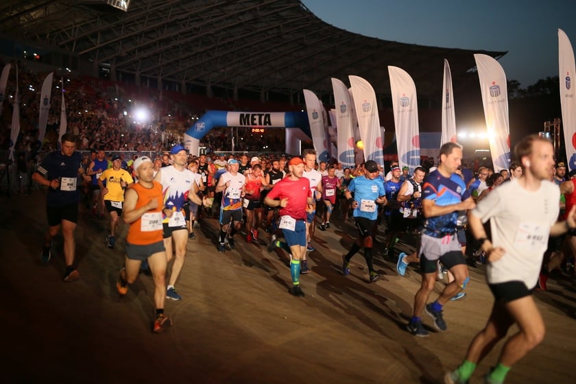 8. PKO Nocny Wrocław Półmaraton i PKO Wieczorny Bieg Rodzinny