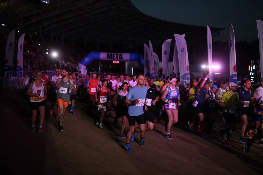 8. PKO Nocny Wrocław Półmaraton i PKO Wieczorny Bieg Rodzinny
