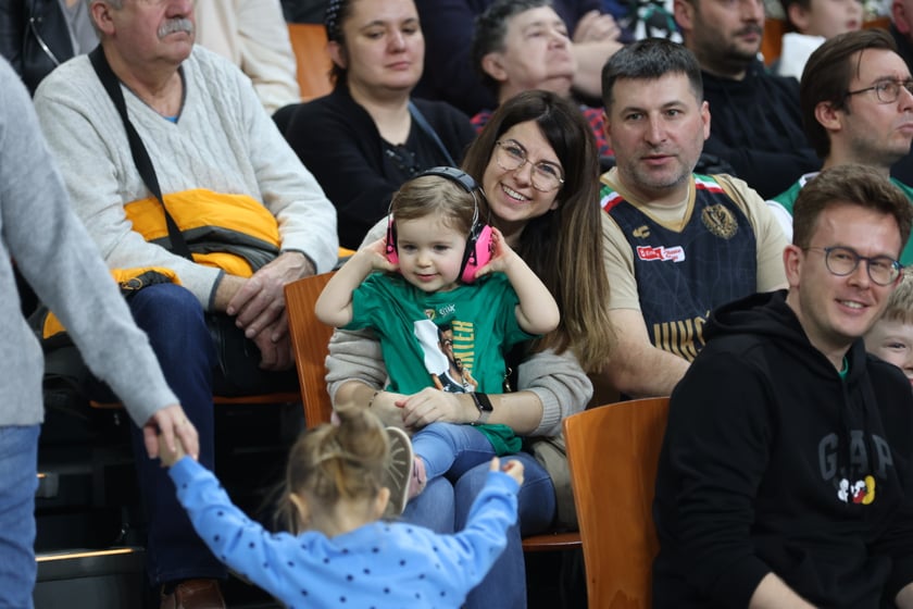 Zdjęcie z niedzielnego meczu koszykarskiego Śląska Wrocław w Hali Stulecia