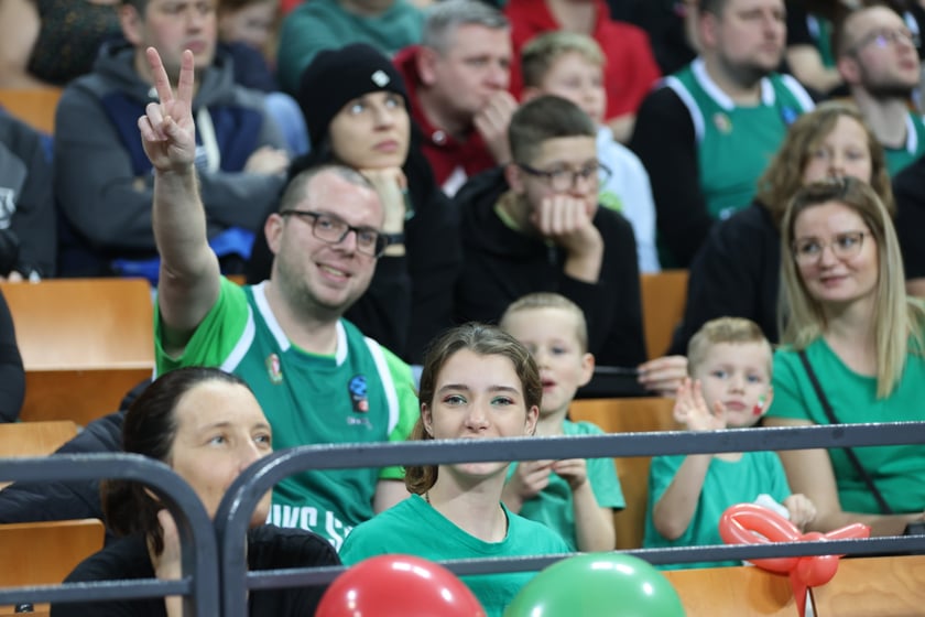 Zdjęcie z niedzielnego meczu koszykarskiego Śląska Wrocław w Hali Stulecia