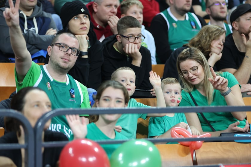 Zdjęcie z niedzielnego meczu koszykarskiego Śląska Wrocław w Hali Stulecia