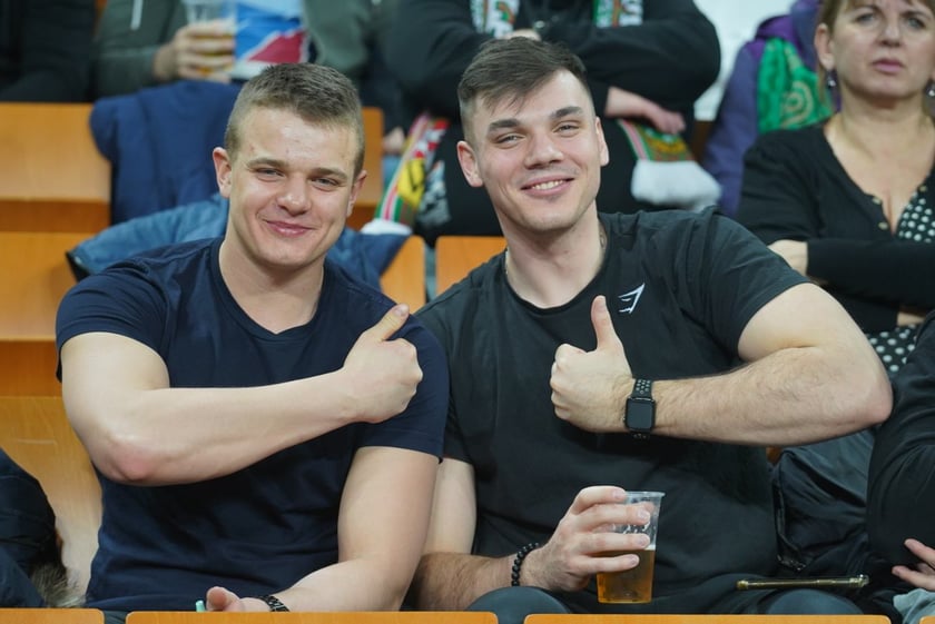 Ale emocje! Wrocławscy kibice nie mają sobie równych! Dużo zdjęć z koszykarskiego święta w Hali Stulecia