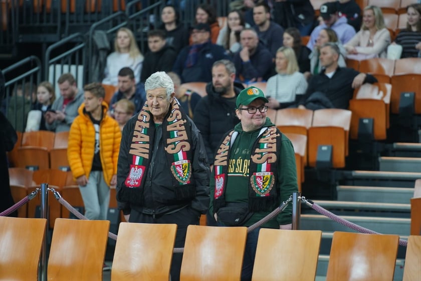 Ale emocje! Wrocławscy kibice nie mają sobie równych! Dużo zdjęć z koszykarskiego święta w Hali Stulecia