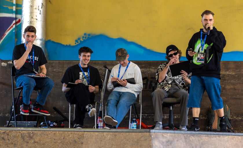 Zawody MC Scoot Dżem w wyczynowej jeździe na hulajnodze odbyły się w Centrum Sportów Ekstremalnych przy ul. Legnickiej 65