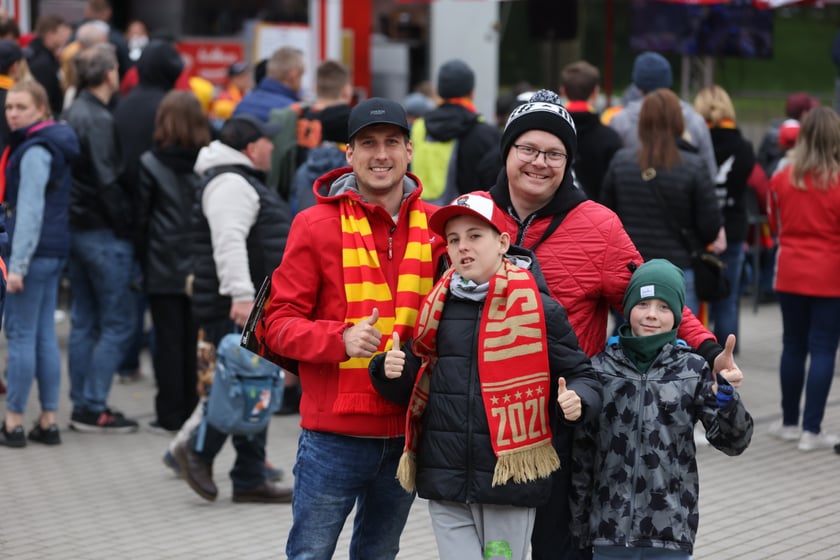 Zdjęcia kibiców z meczu żużlowego Betard Sparta Wrocław - Stal Gorzów, 7 maja 2023 r.