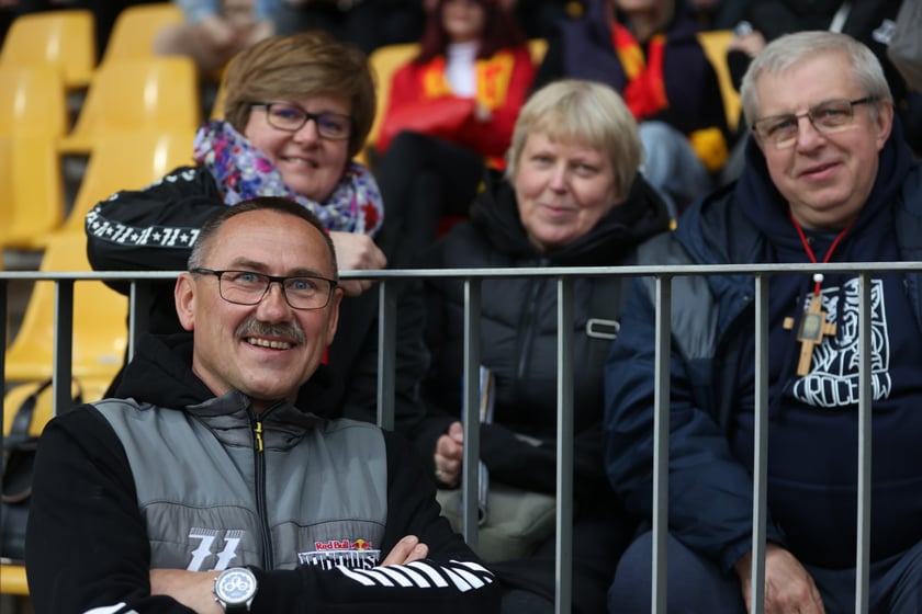 Zdjęcia kibiców z meczu żużlowego Betard Sparta Wrocław - Stal Gorzów, 7 maja 2023 r.