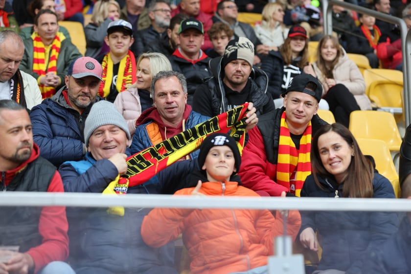 Zdjęcia kibiców z meczu żużlowego Betard Sparta Wrocław - Stal Gorzów, 7 maja 2023 r.