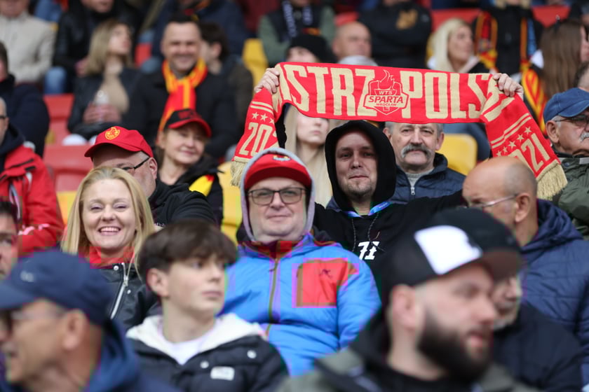 Zdjęcia kibiców z meczu żużlowego Betard Sparta Wrocław - Stal Gorzów, 7 maja 2023 r.