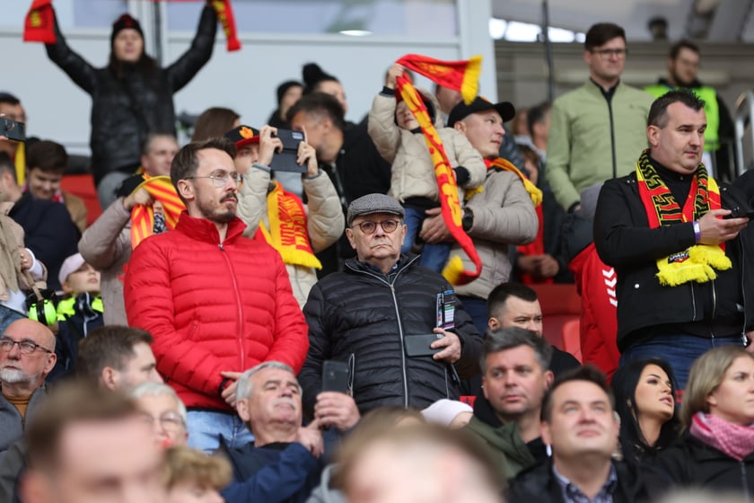 Zdjęcia kibiców z meczu żużlowego Betard Sparta Wrocław - Stal Gorzów, 7 maja 2023 r.