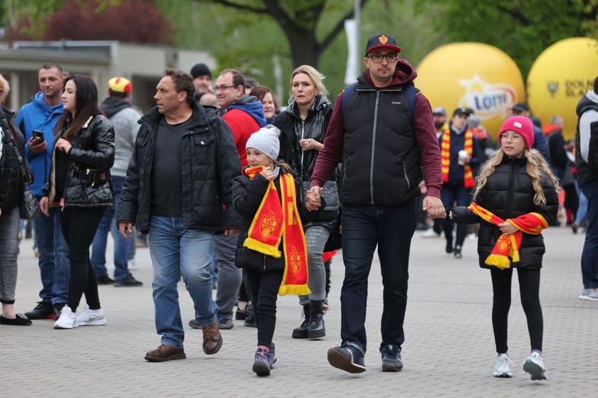 Zdjęcia kibiców z meczu żużlowego Betard Sparta Wrocław - Stal Gorzów, 7 maja 2023 r.