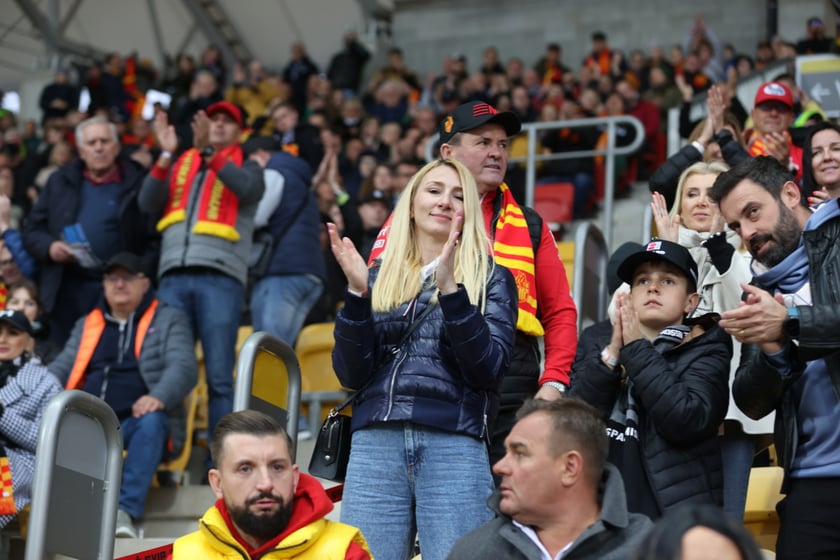 Zdjęcia kibiców z meczu żużlowego Betard Sparta Wrocław - Stal Gorzów, 7 maja 2023 r.