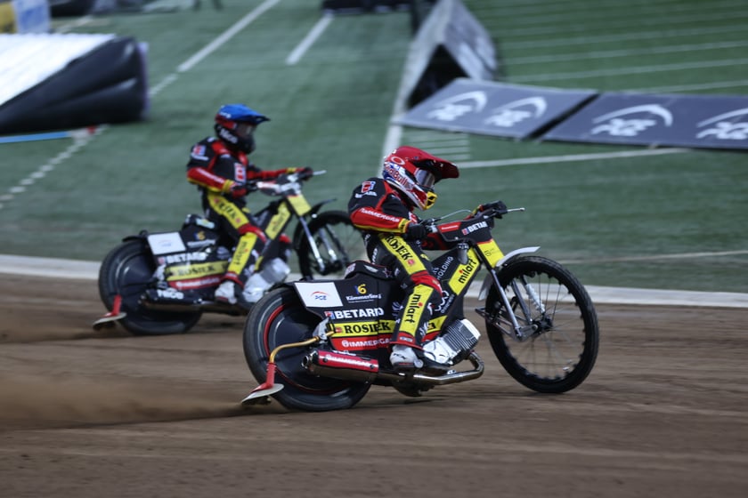 Zdjęcia kibiców z meczu żużlowego Betard Sparta Wrocław - Stal Gorzów, 7 maja 2023 r.