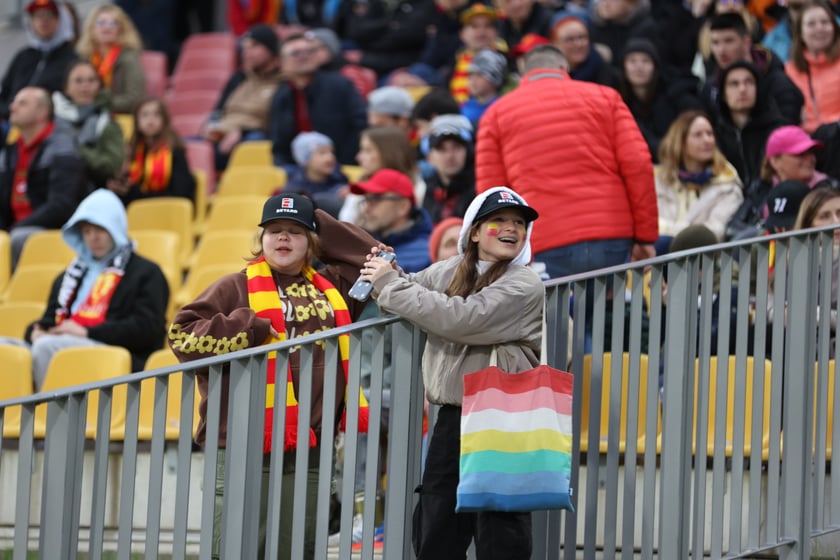 Zdjęcia kibiców z meczu żużlowego Betard Sparta Wrocław - Stal Gorzów, 7 maja 2023 r.