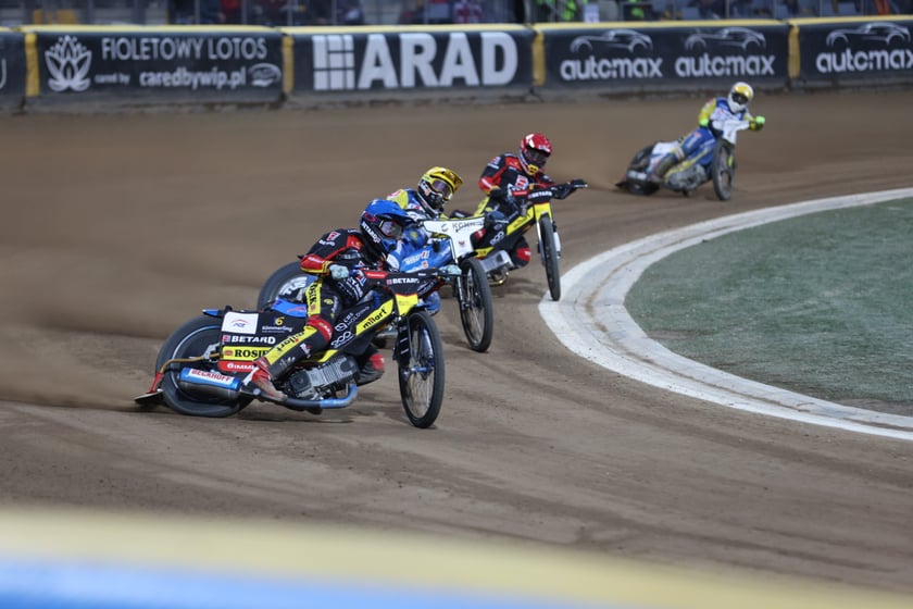 Zdjęcia kibiców z meczu żużlowego Betard Sparta Wrocław - Stal Gorzów, 7 maja 2023 r.