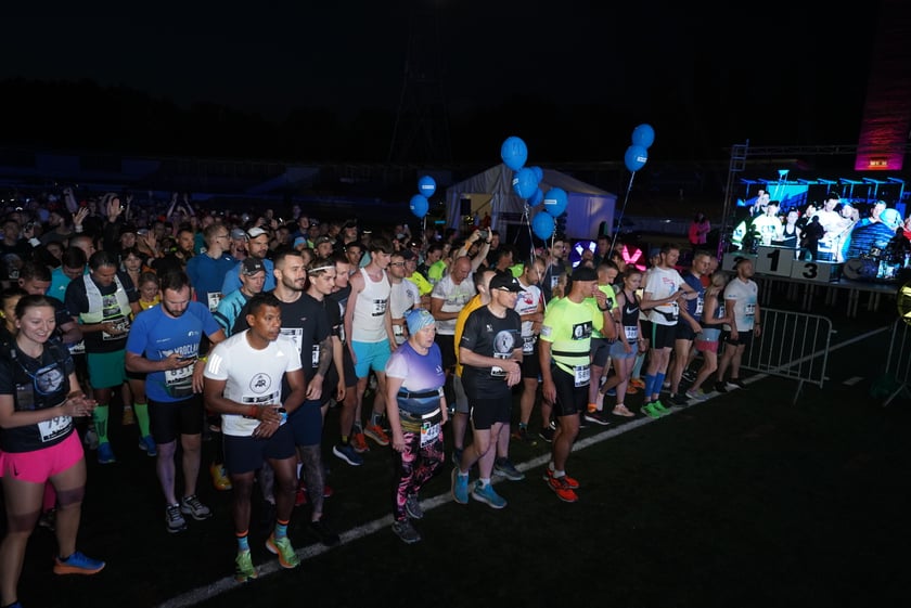 9. Nocny Wrocław Półmaraton - zdjęcia uczestników, 17 czerwca 2023 r.