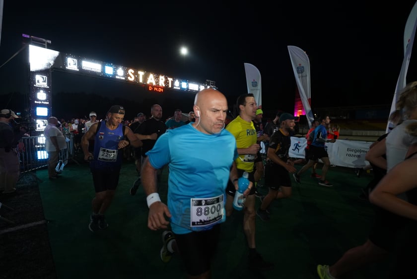 9. Nocny Wrocław Półmaraton - zdjęcia uczestników, 17 czerwca 2023 r.