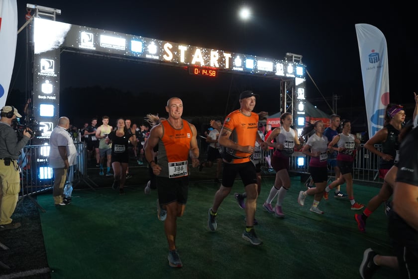 9. Nocny Wrocław Półmaraton - zdjęcia uczestników, 17 czerwca 2023 r.