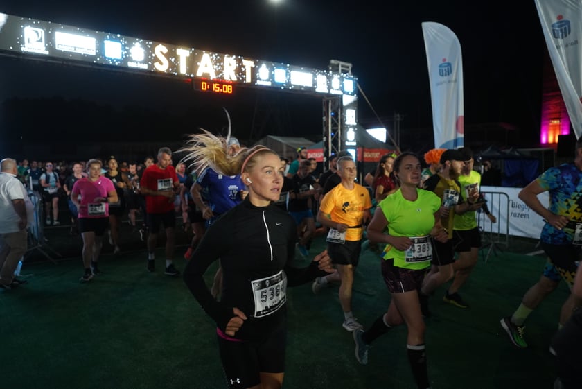 9. Nocny Wrocław Półmaraton - zdjęcia uczestników, 17 czerwca 2023 r.