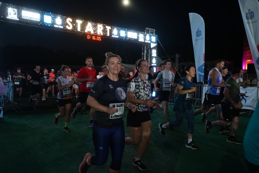 9. Nocny Wrocław Półmaraton - zdjęcia uczestników, 17 czerwca 2023 r.