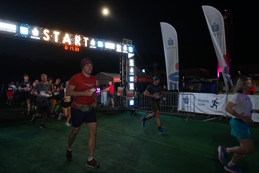 9. Nocny Wrocław Półmaraton - zdjęcia uczestników, 17 czerwca 2023 r.