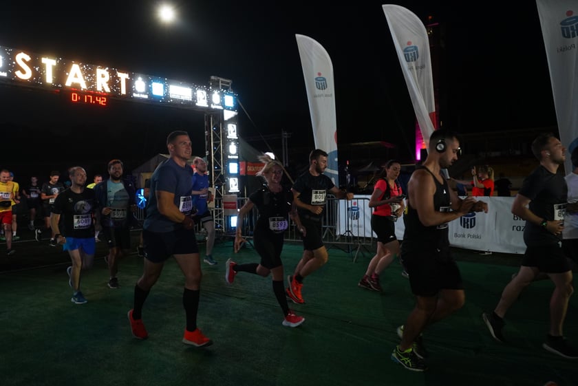 9. Nocny Wrocław Półmaraton - zdjęcia uczestników, 17 czerwca 2023 r.