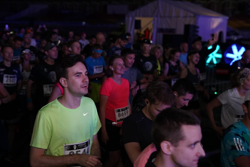 9. Nocny Wrocław Półmaraton - zdjęcia uczestników, 17 czerwca 2023 r.