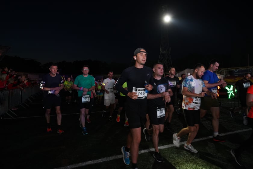 9. Nocny Wrocław Półmaraton - zdjęcia uczestników, 17 czerwca 2023 r.