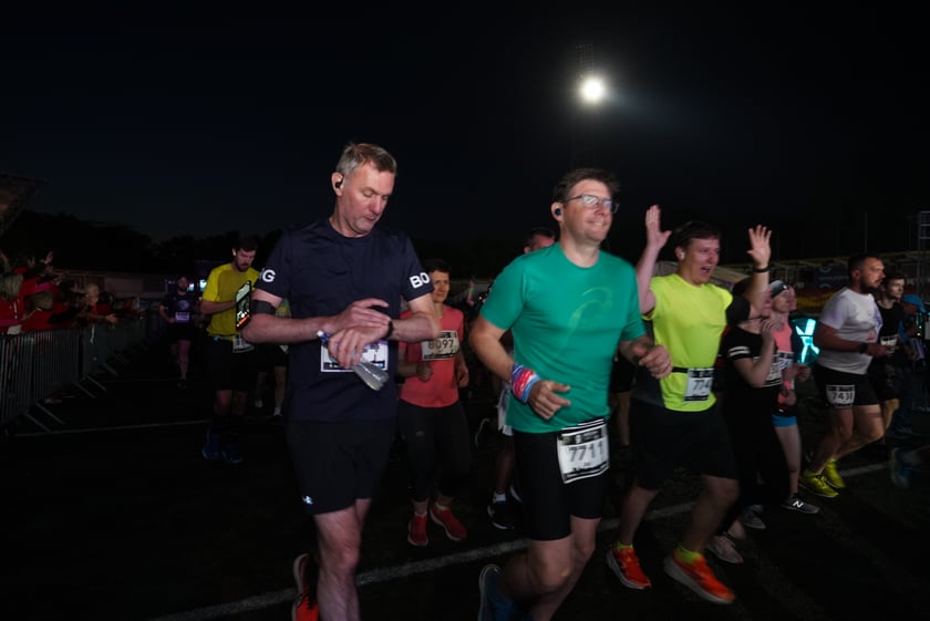 9. Nocny Wrocław Półmaraton - zdjęcia uczestników, 17 czerwca 2023 r.
